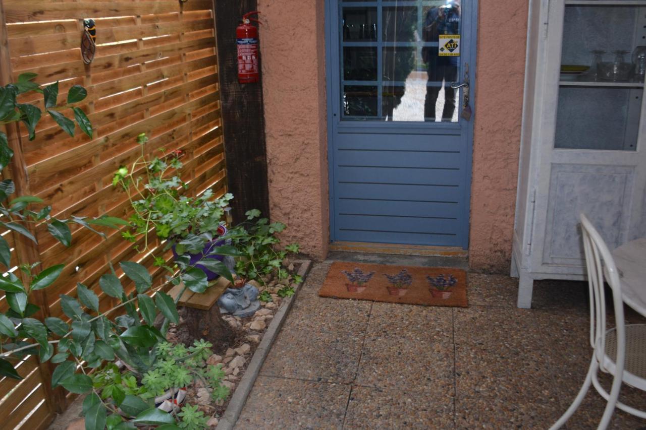 Mas Les Cigales Bed and Breakfast Roaix Εξωτερικό φωτογραφία