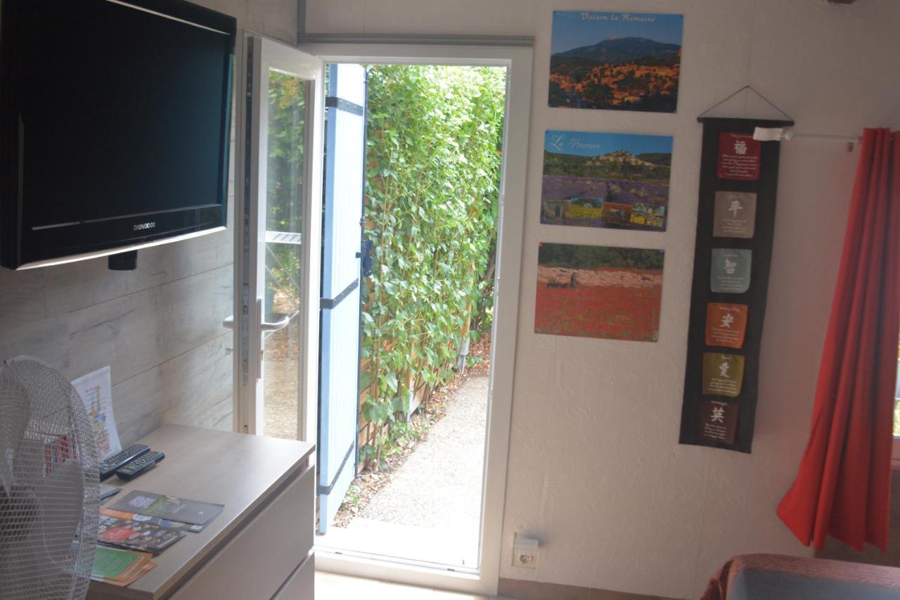 Mas Les Cigales Bed and Breakfast Roaix Εξωτερικό φωτογραφία